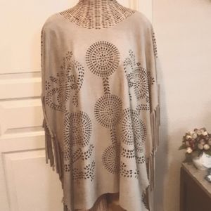 NWOT💖💖💖 Step In Style Faux Suede Tan Poncho